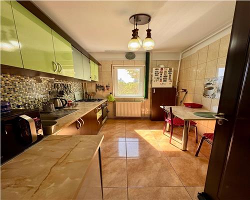 Apartament 2 camere, centrala proprie, in Ploiesti, zona Nord.