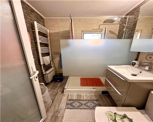 Apartament 2 camere, centrala proprie, in Ploiesti, zona Nord.