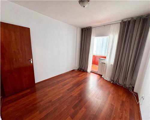 Apartament 3 camere, decomandat, Ploiesti, zona Gh. Doja.