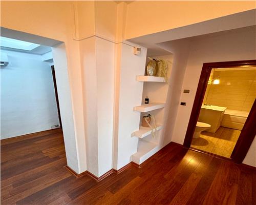 Apartament 3 camere, decomandat, Ploiesti, zona Gh. Doja.