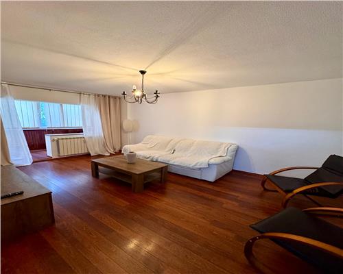 Apartament 3 camere, decomandat, Ploiesti, zona Gh. Doja.