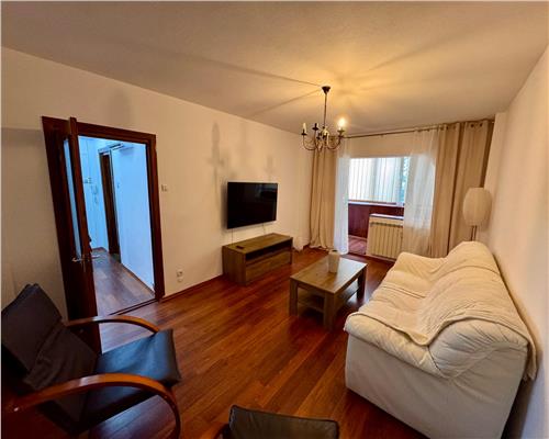 Apartament 3 camere, decomandat, Ploiesti, zona Gh. Doja.