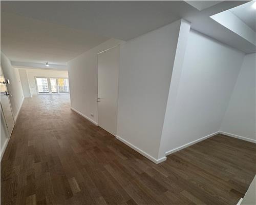 Apartament 3 camere si 2 terase in Ploiesti, zona Parcul Mihai Viteazul.