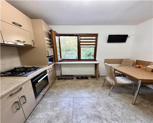 Apartament 4 camere mobilat si utilat, Ploiesti, zona Nord