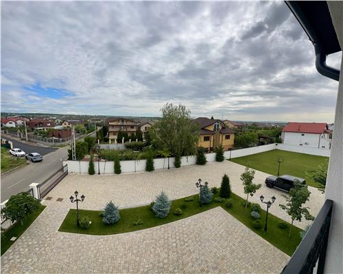 Vanzare spatiu comercial si curte generoasa, in Paulestii Noi