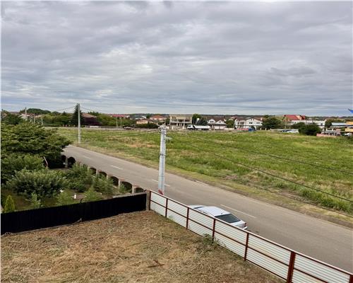 Vanzare spatiu comercial si curte generoasa, in Paulestii Noi