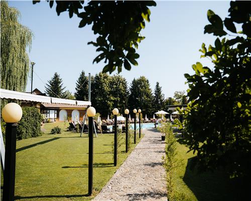DE VANZARE RESTAURANT EVENIMENTE | PISCINA | TEREN 31150 mp | PLOIESTI