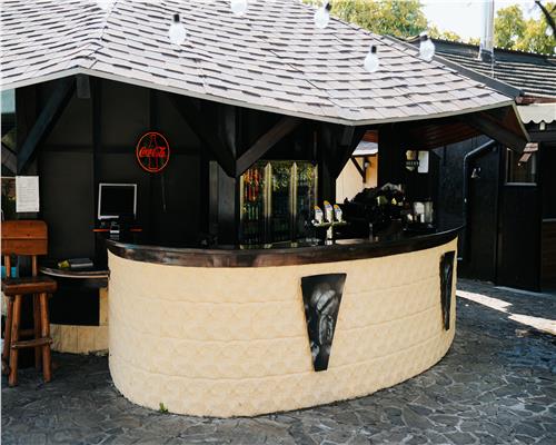 DE VANZARE RESTAURANT EVENIMENTE | PISCINA | TEREN 31150 mp | PLOIESTI