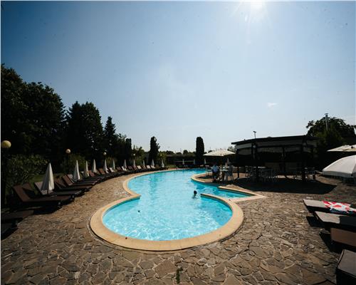 DE VANZARE RESTAURANT EVENIMENTE | PISCINA | TEREN 31150 mp | PLOIESTI