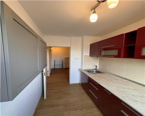 Apartament 3 camere , Malu Rosu , Ploiesti , mobilat complet