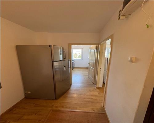 Apartament 3 camere , Malu Rosu , Ploiesti , mobilat complet