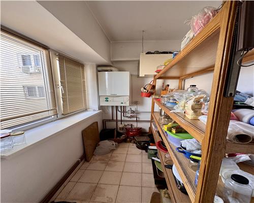 Apartament 3 camere 151 mp, in Ploiesti, zona Gh. Doja