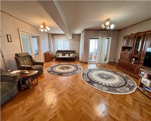 Apartament 3 camere 151 mp, in Ploiesti, zona Gh. Doja