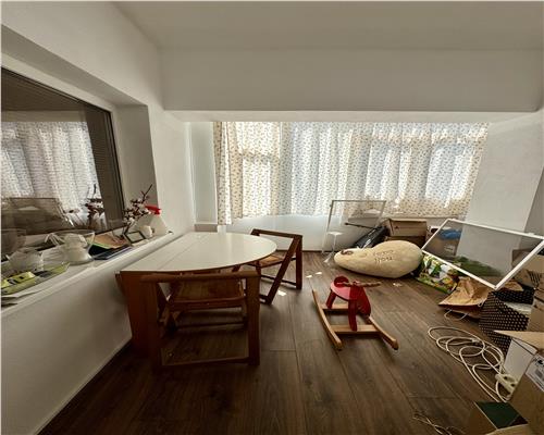 Apartament 3 camere 151 mp, in Ploiesti, zona Gh. Doja