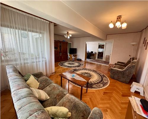 Apartament 3 camere 151 mp, in Ploiesti, zona Gh. Doja