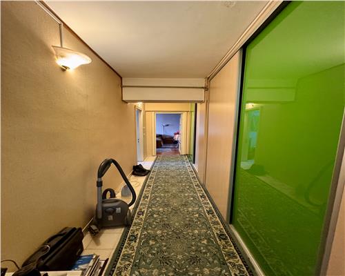 Apartament 3 camere 151 mp, in Ploiesti, zona Gh. Doja