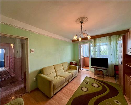 Vanzare apartament 3 camere, confort 1, decomandat, zona Republicii, Ploiesti.