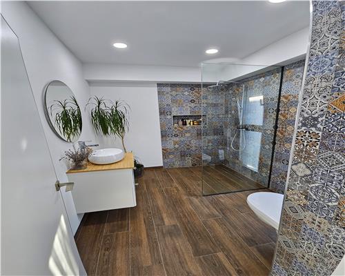 Apartament 3 camere de lux, 3 bai, zona Albert, Ploiesti