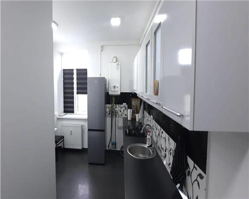 Inchiriere apartament 2 camere, spatios, recent renovat, central, Ploiesti