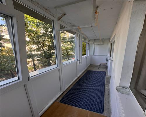 Apartament 2 camere, bloc 1983, in Ploiesti, zona Pta Mihai Viteazul