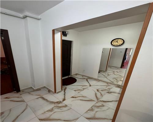 Apartament 2 camere, bloc 1983, in Ploiesti, zona Pta Mihai Viteazul