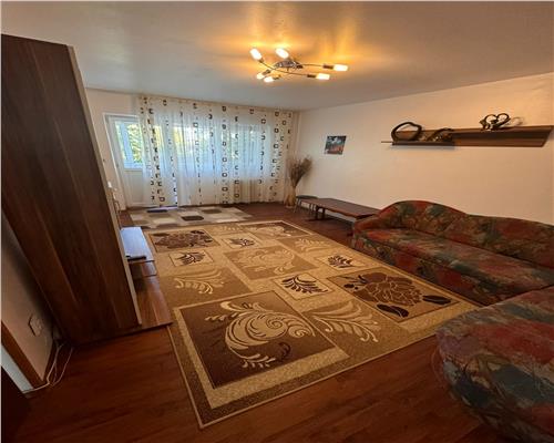 Apartament 2 camere, bloc 1983, in Ploiesti, zona Pta Mihai Viteazul
