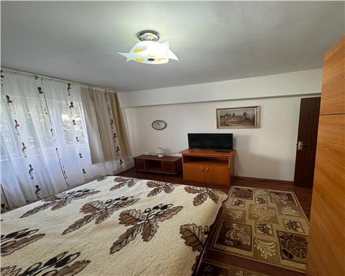 Apartament 2 camere, bloc 1983, in Ploiesti, zona Pta Mihai Viteazul