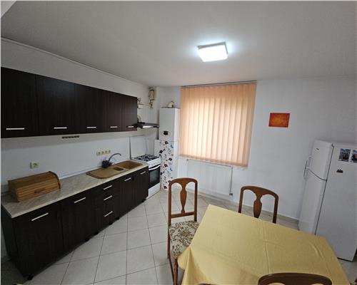 Apartament 3 camere, Ploiesti, zona Sud, cu piscina