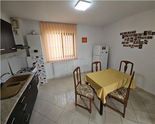 Apartament 3 camere, Ploiesti, zona Sud, cu piscina