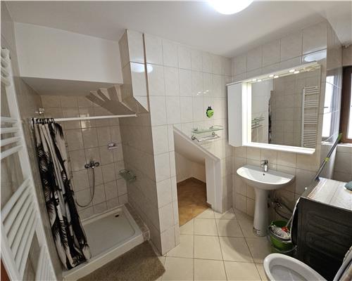 Apartament 3 camere, Ploiesti, zona Sud, cu piscina