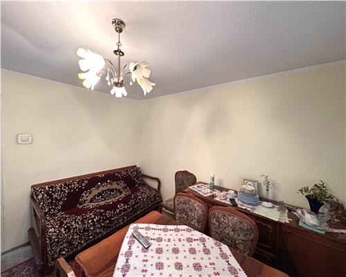 Inchiriere apartament 3 camere, zona Vest, Ploiesti