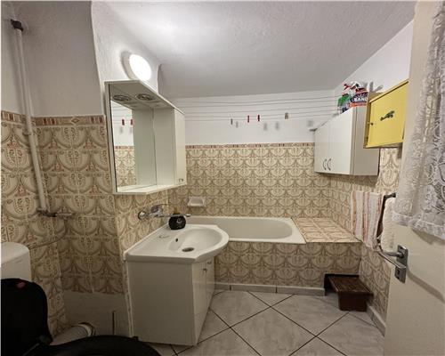 Inchiriere apartament 3 camere, zona Vest, Ploiesti