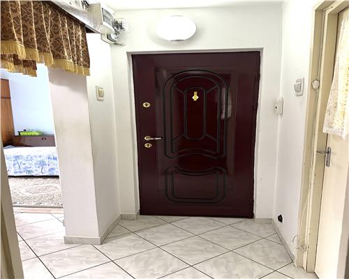 Inchiriere apartament 3 camere, zona Vest, Ploiesti
