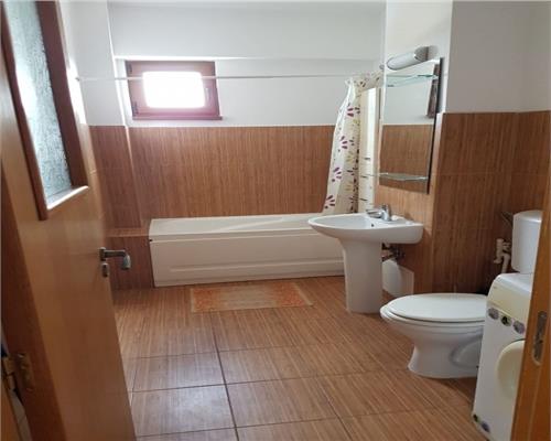 Inchiriere apartament, 2 camere, parcare proprie, zona centrala, Ploiesti