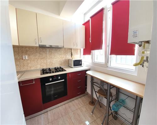 Inchiriere apartament modern, 3 camere, parcare privata, Rezidential 9 Mai, Ploiesti