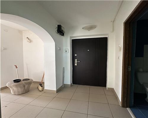 Vanzare apartament 2 camere, decomandat, zona Vest, Ploiesti