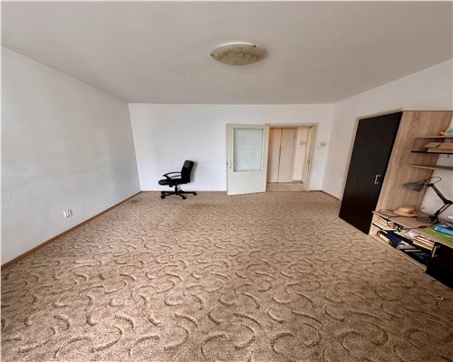 Apartament 2 camere, bloc tip cubulet, Ploiesti, zona Nord