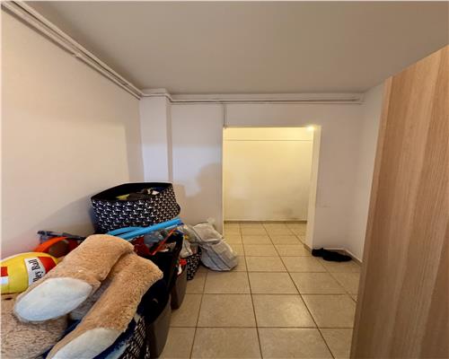 Apartament 2 camere, bloc tip cubulet, Ploiesti, zona Nord