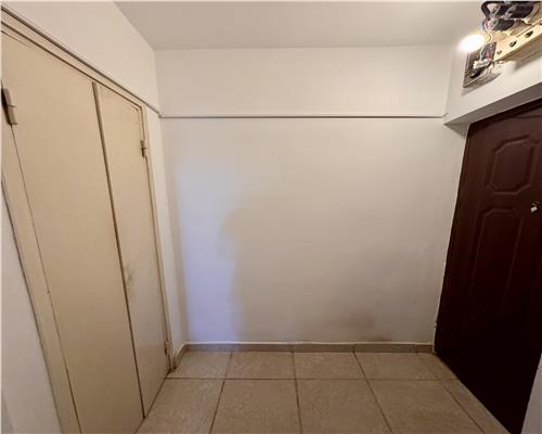 Apartament 2 camere, bloc tip cubulet, Ploiesti, zona Nord