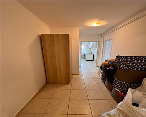Apartament 2 camere, bloc tip cubulet, Ploiesti, zona Nord
