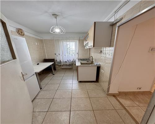 Apartament 2 camere, bloc tip cubulet, Ploiesti, zona Nord