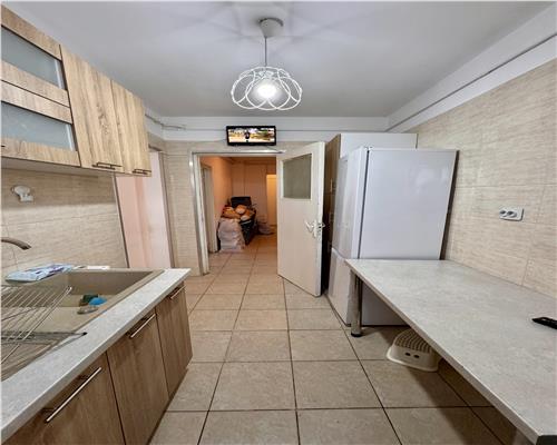 Apartament 2 camere, bloc tip cubulet, Ploiesti, zona Nord