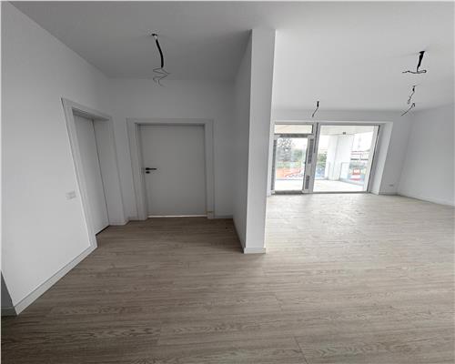 Apartament 2 camere si terasa,  Ploie?ti, zona Albert