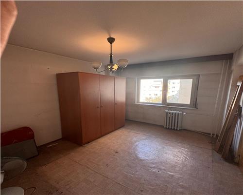 Apartament 4 camere , P-ta Mihai Viteazul , boxa proprie , zona centrala, Ploiesti