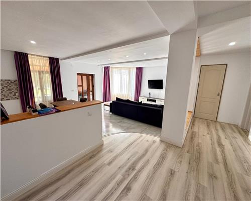 Vila 4 camere plus 2 terase, in Lipanesti, la 10 km de Ploiesti.
