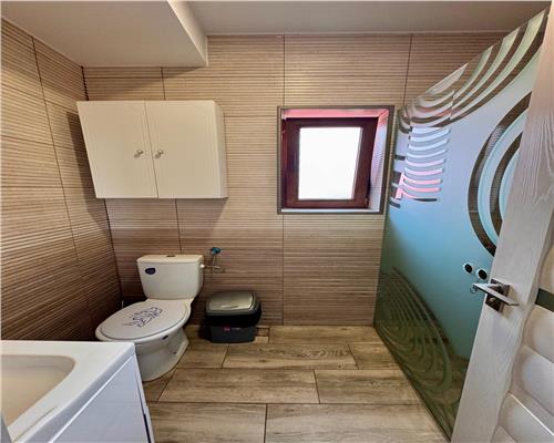 Vila 4 camere plus 2 terase, in Lipanesti, la 10 km de Ploiesti.