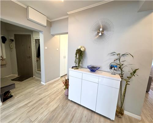 Apartament 3 camere, mobilat si utilat, Ploiesti, Piata Mihai Viteazul