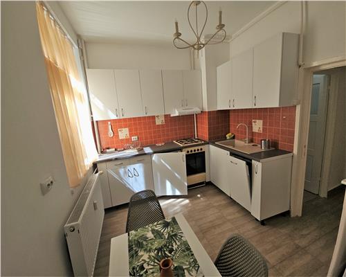 Apartament 3 camere, Ploiesti, zona Eminescu.
