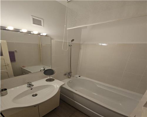 Apartament 3 camere, Ploiesti, zona Eminescu.