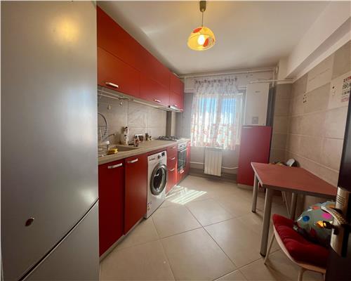 Inchiriere 3 camere spatios cu centrala termica proprie, zona Malu Rosu, Ploiesti